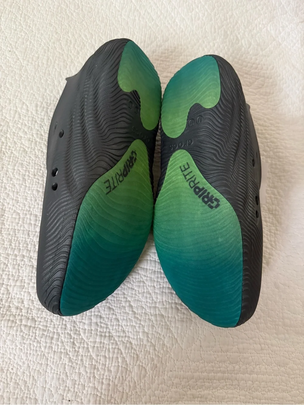 CROCS new authentic